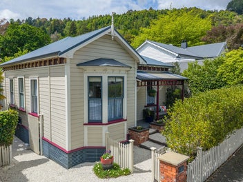 1890's Fully Renovated Villa