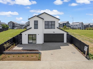 Beauty Luxury 5 bedrooms 3 ensuite Brand new home