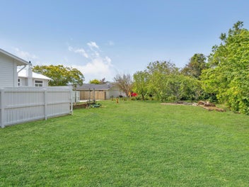 Westside Titled Section Bliss - BEO $299,000