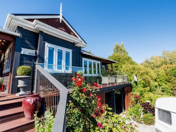 Broad Bay Sanctuary 6 & 8 Moerangi Street