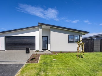 4 Bed, Brand New in Sought-After Location!