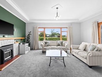 Vendor Relocating - Fabulous Family Home