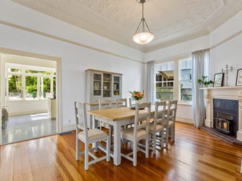 $2.6M+ BUYERS MUST INSPECT - OFFERS!