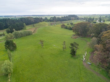 1.83 ha $325,000 + 4.29 ha $380,000+