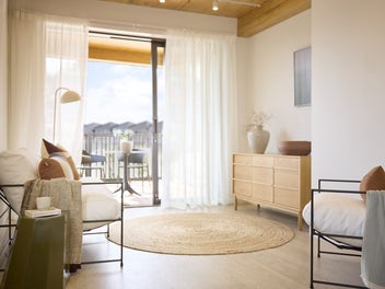 New 3-Bed Architectural Homes