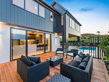 A New Benchmark in Ara Hills