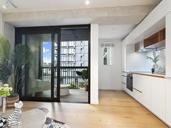 Pared Back Pied-a-Terre