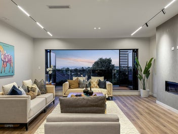 Luxurious new home - with a granny flat