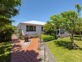 Image 1 of 32