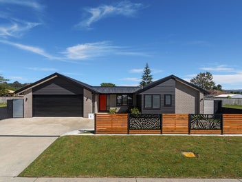 Fresh Start: Modern Home with Stunning Views
