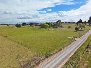 Slice of Rural Paradise!