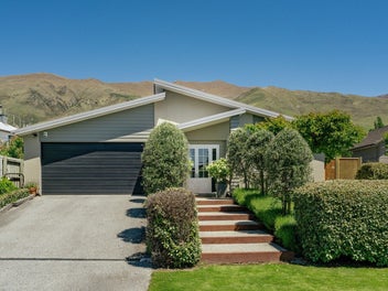 Wanaka Dream Location-Priced to Go, Ready to Show!