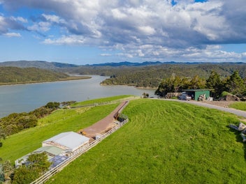 Two Beaches – Consent for House & Boathouse