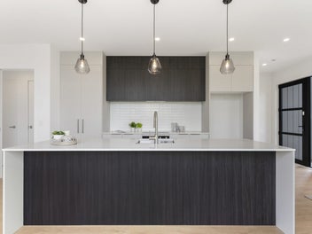 4 have SOLD! Brand New, Freehold in Karaka Lakes