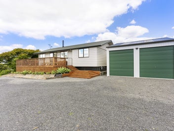 RARE, ENTRY LEVEL LIFESTYLE WITH SHED