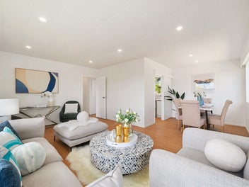 Fully Renovated! 675 m2 Land Potential!