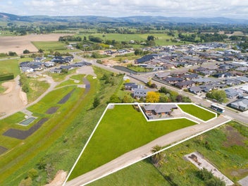 Five Bedroom Home Plus Large Section with Views