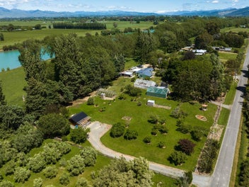 Your Ultimate Rural Lifestyle Awaits!