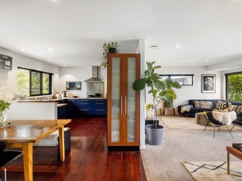 5 Bed 257m² – Best Bang Under $2M