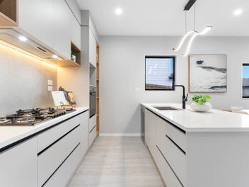 Spacious Family Home -- Granny Potential