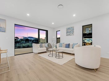 Amazing brand new home with 320 sqm floor area
