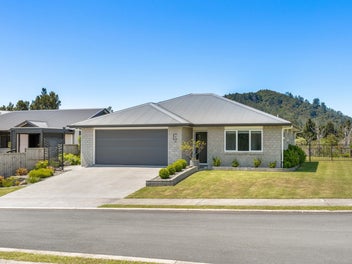 Outstanding Estuary & Rural Views
