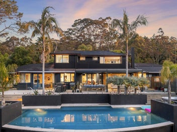 Luxury 'n Lifestyle 'n Opportunity!