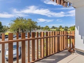 Sunny, Secure, Quiet, Huge Price Reduction!