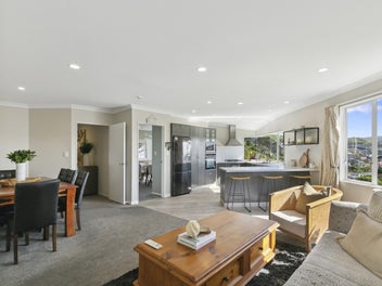 Expansive Family Living in Churton Park