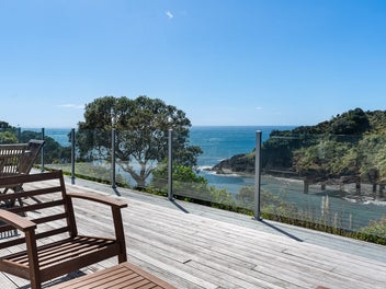 Pacific Rendezvous - Private & Stunning