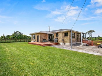 AFFORDABLE LIFESTYLE LIVING - APPROX 2 ACRES