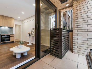 1-Bed + 1 Flexi + Carpark - The Perfect Package!