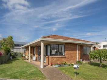 Move in to Easy Living