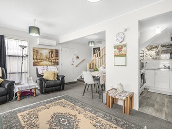 Motivated Vendor-A Must View Property
