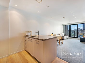 1 + 1 Flex City Living: Queens Residences