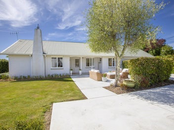 An elegant, renovated hideaway