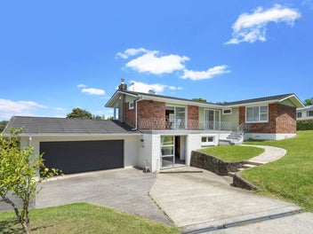 Brick & Tile Double Westlake Zone - Must Sell!