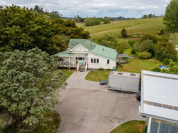 Country Life Awaits!