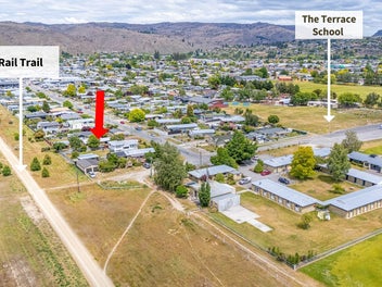 NEW PRICE - VENDORS WANT SOLD!
