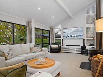 High-Spec Heritage: 2,086m² Riverhead Sanctuary