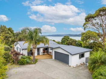 Phenomenal McLeod Bay