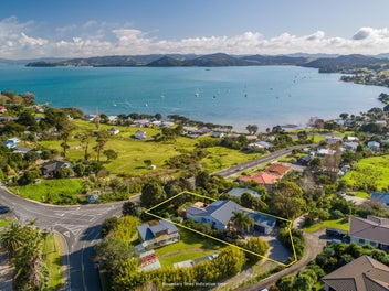 Phenomenal McLeod Bay
