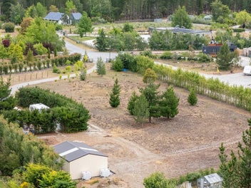 Private 6516sqm Haven. Wonderful River Walks
