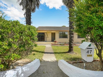 Great Leasehold Home for Families or Investors