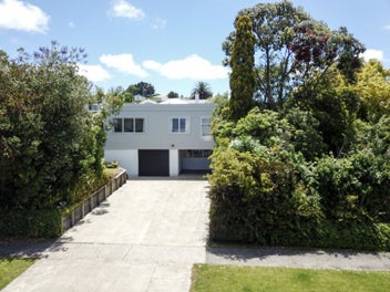 Large Family Home - Lots of Potential