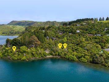Waterfront Paradise, 2 Stunning Lakeside Sections