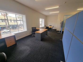 Image 1 of 7