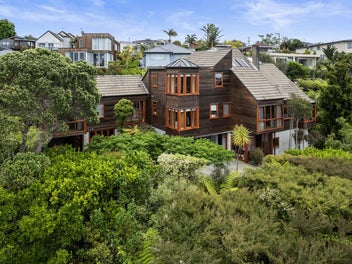 The Project House - make me over!