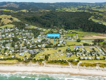Iconic Waipu Cove Beach Property with Options