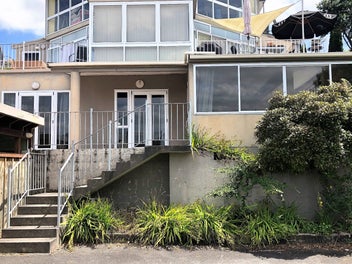 Image 1 of 18